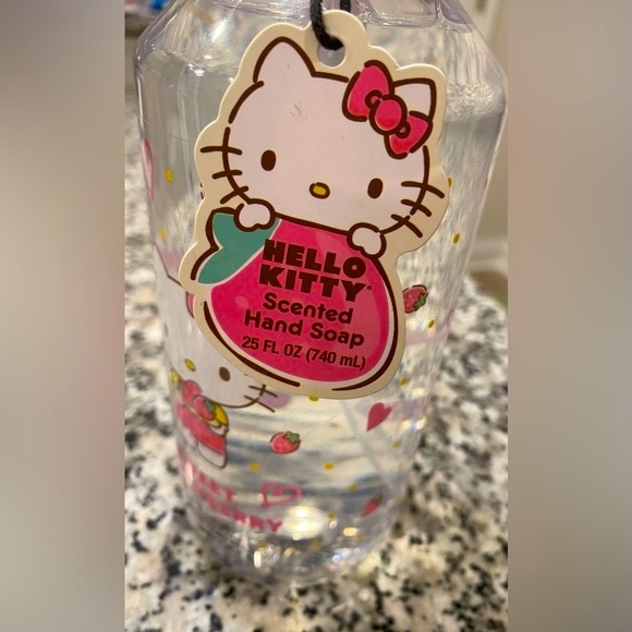 Hello Kitty Hand Soap Dispenser Sweet Strawberry Scented Reusable Large - Picture 5 of 6